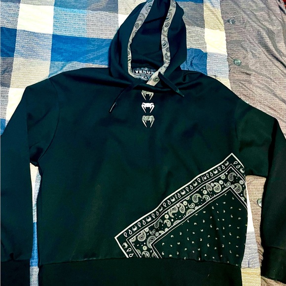 VENUM Pull-Over Hoodie - Picture 2 of 3